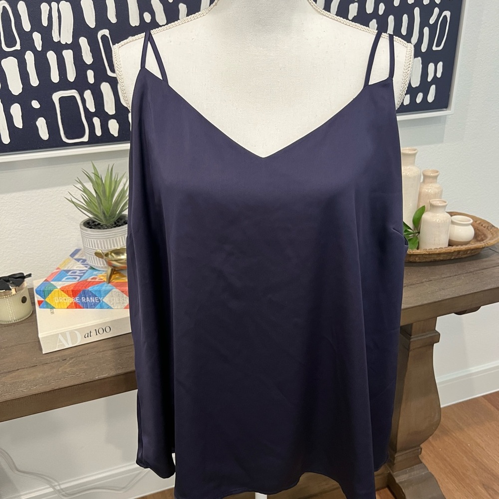 Like New!! Women’s Skies Are Blue Curvy Double Strap Cami - 2X - Navy